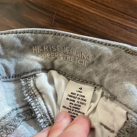 Jeans - Picture 2 of 3